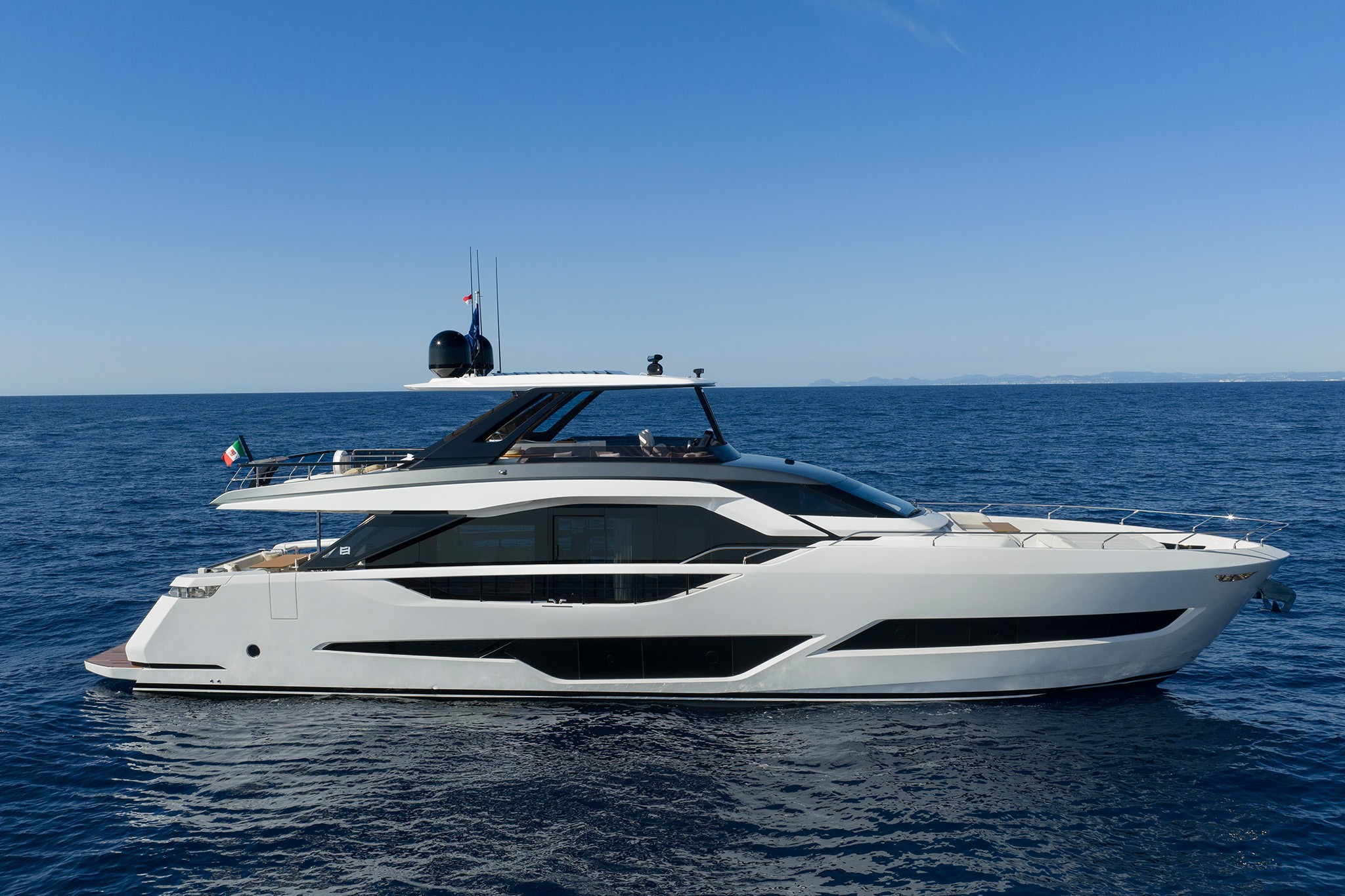 Ferretti 800 — Ferretti Yachts 