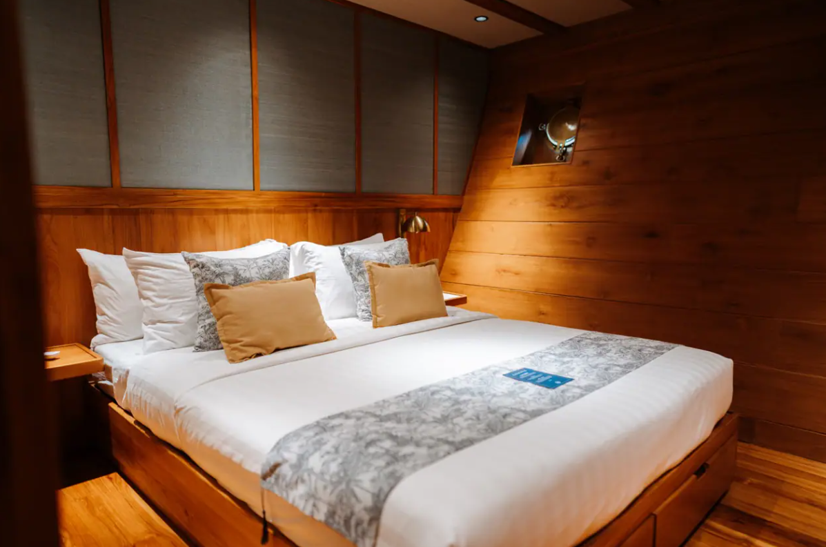 Deluxe Stateroom - Queen