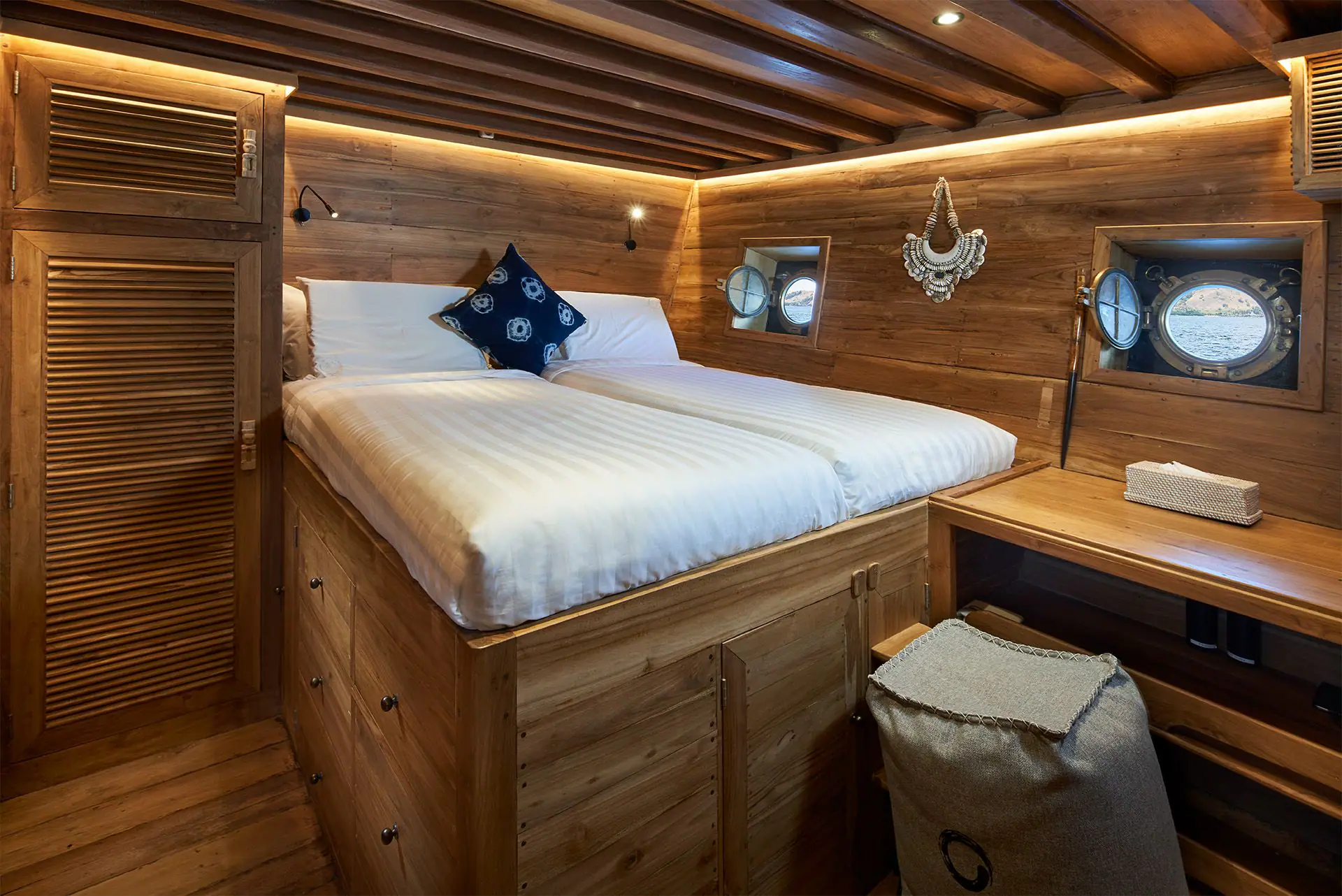 Twin Cabin