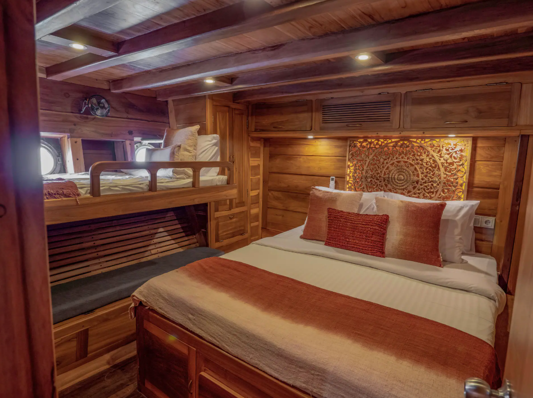 Double Cabin