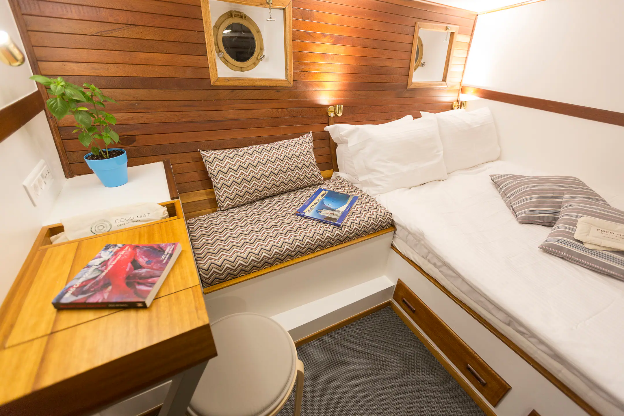 Double Cabin