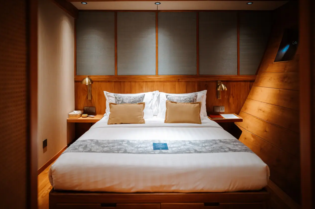 Deluxe Stateroom - Twin
