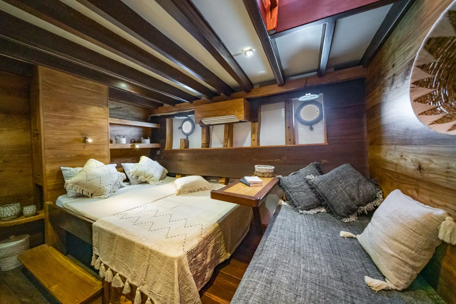 Middle Cabin x2