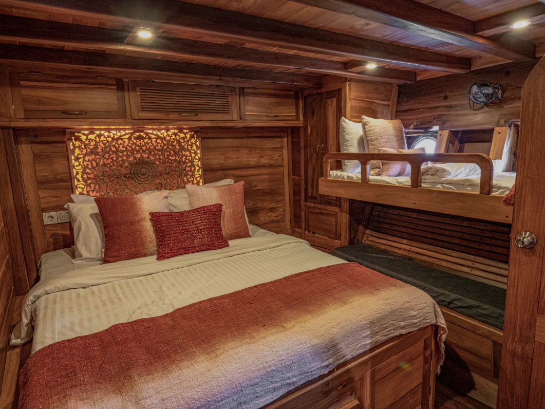 Double Cabin