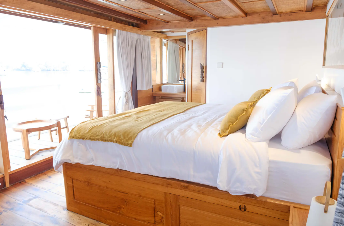 Oceanview Cabins with Private Terrace