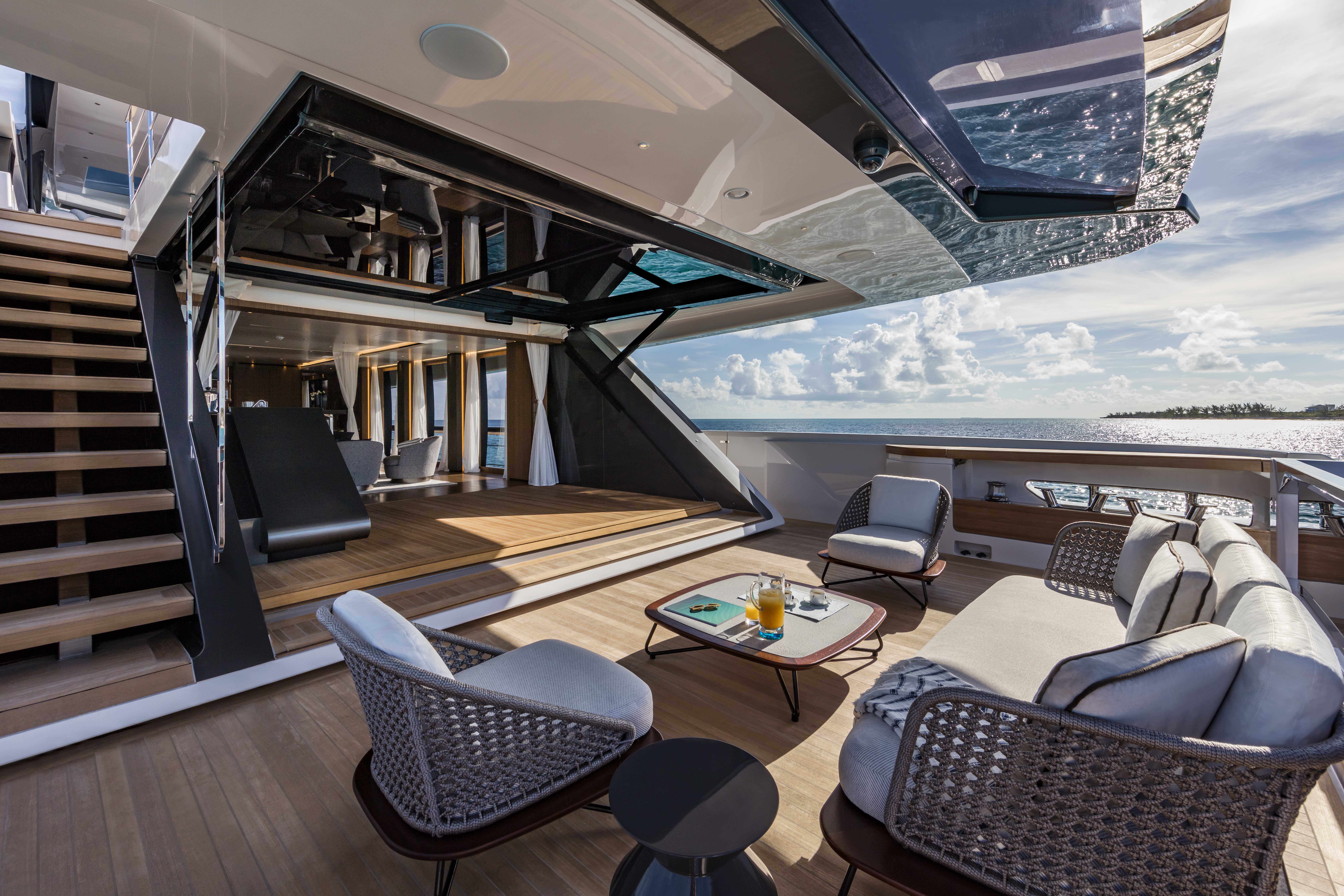 CUSTOM LINE 120’ HONOURED AT THE 2018 BOAT BUILDER AWARDS