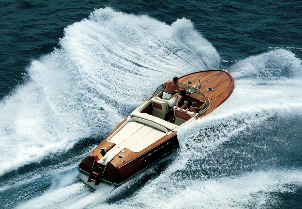 Ferretti Group at the Versilia Yachting Rendez-Vous as a tribute to Carlo Riva!