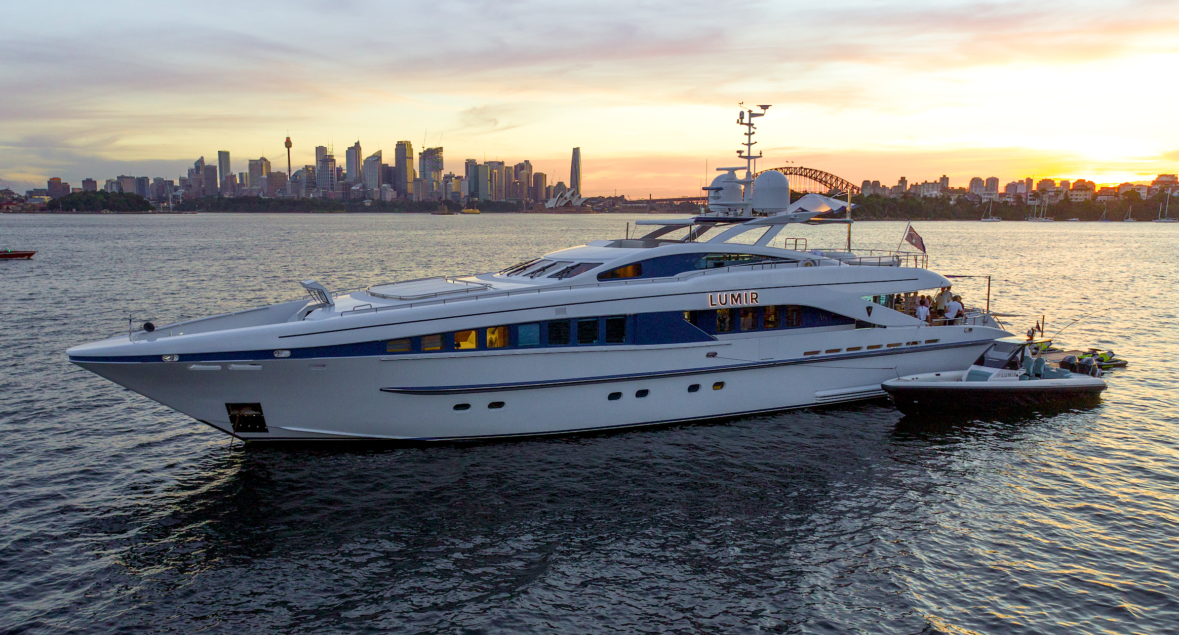 RAY WHITE MARINE @ SANCTUARY COVE INTERNATIONAL BOAT SHOW!