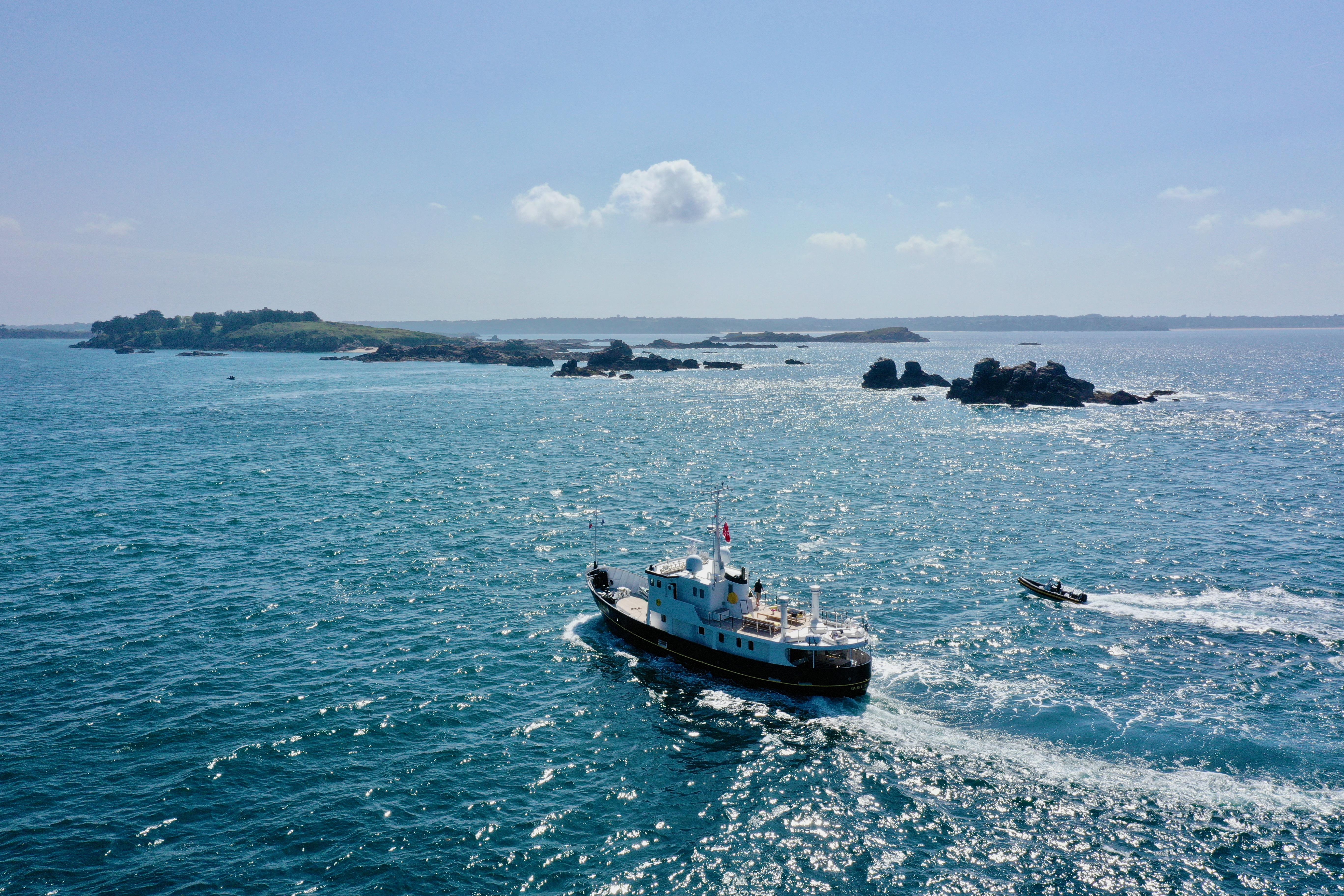 boat image