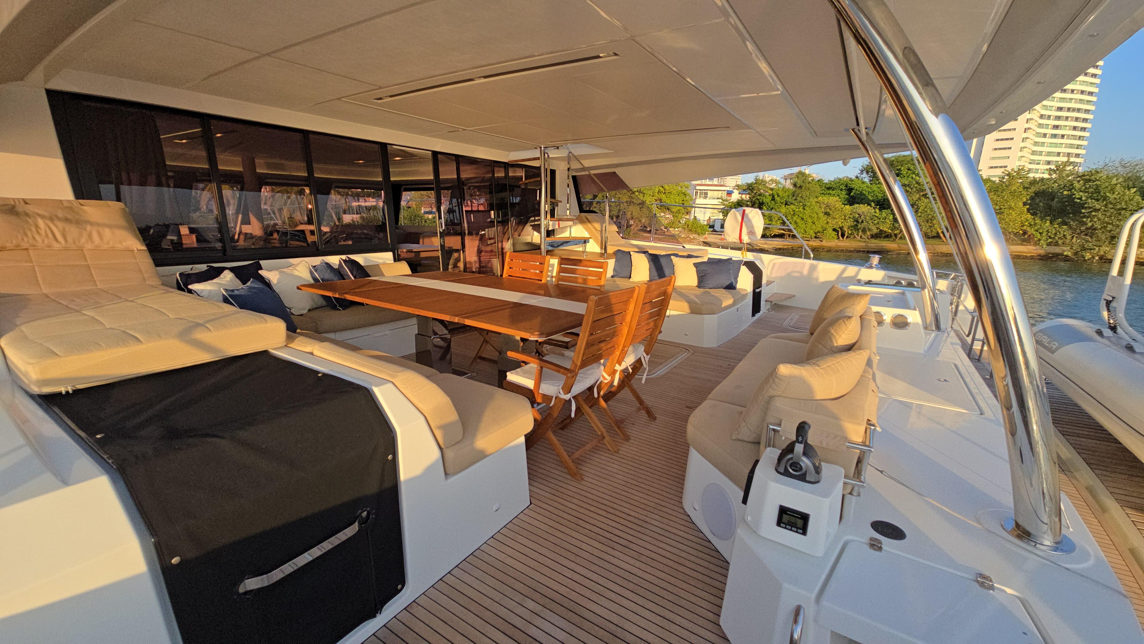 FOUNTAINE PAJOT POWER 67 - Image 1