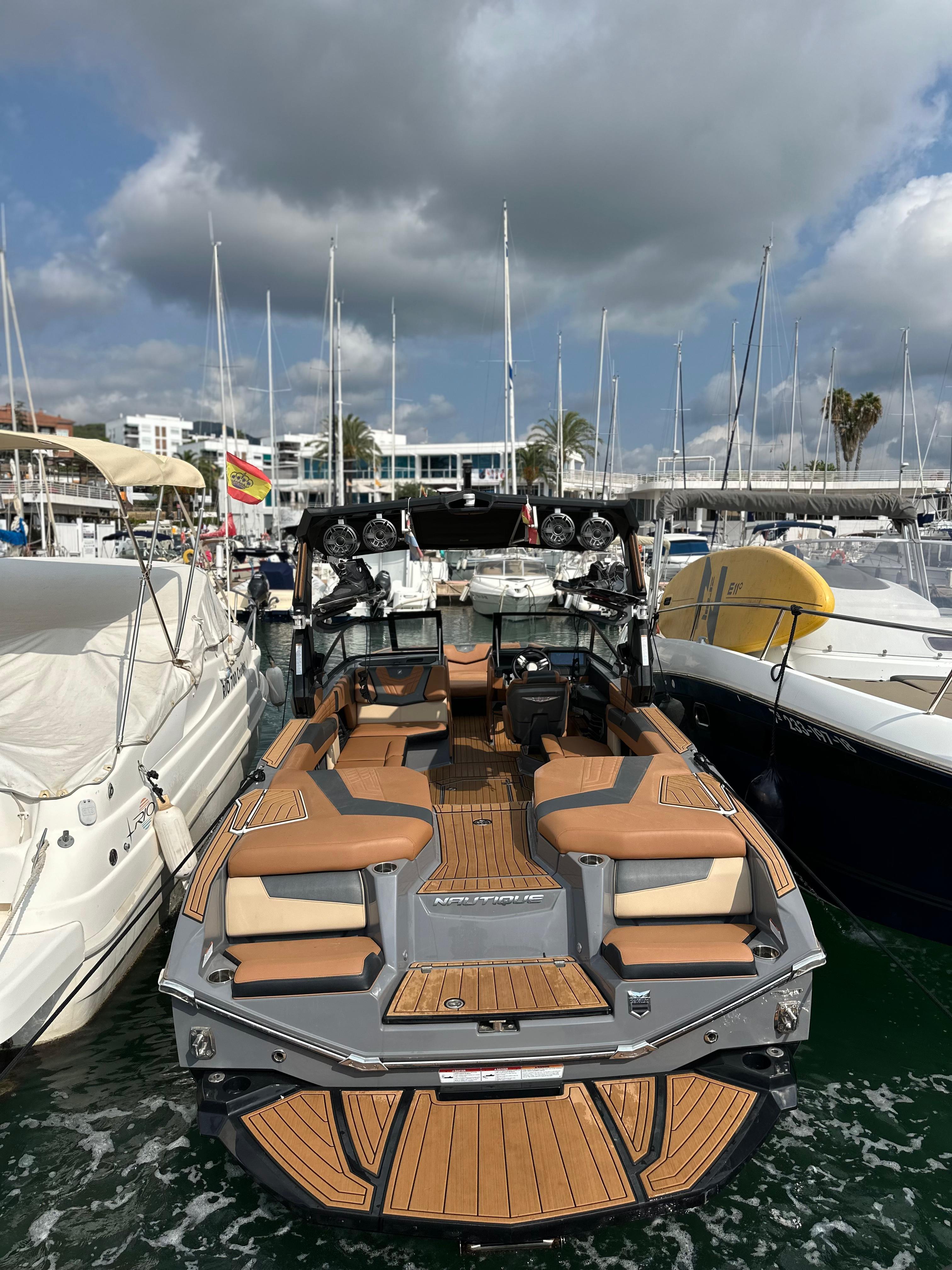 boat image